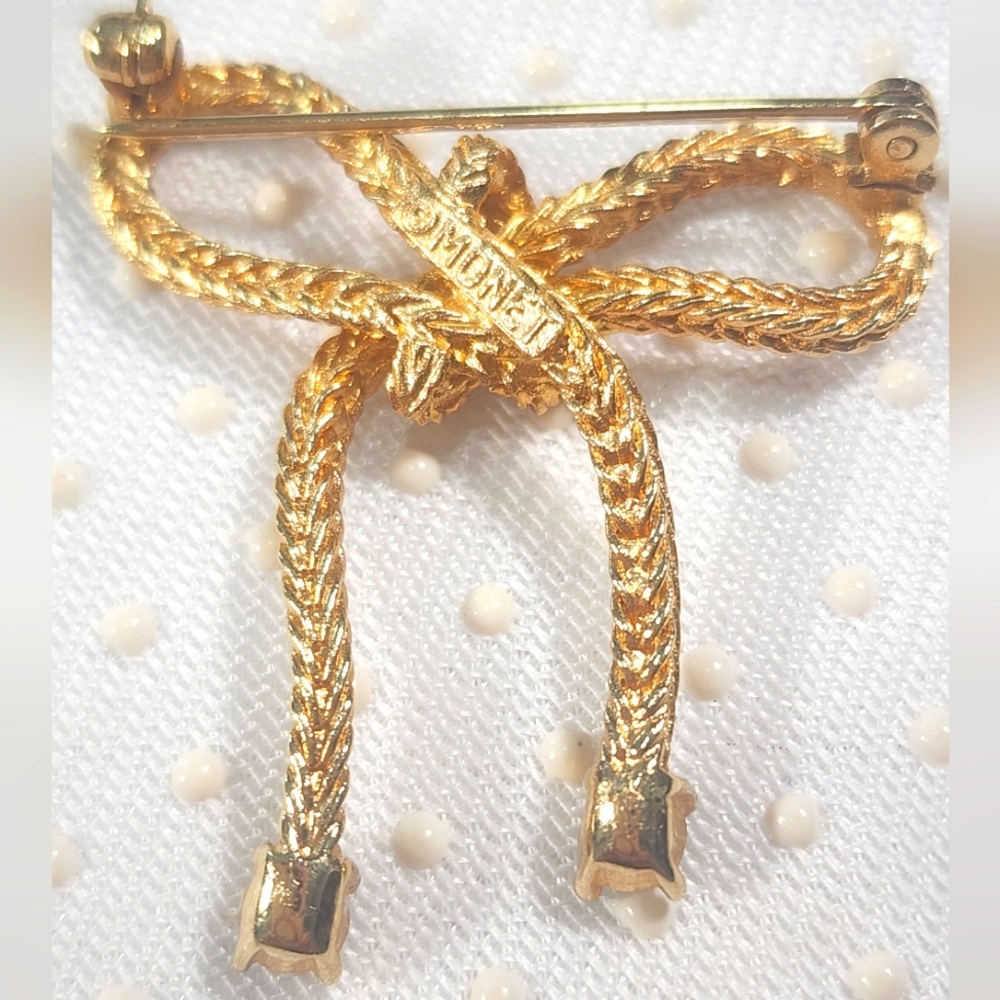 Monet Bow Ribbon Love Knot Brooch Pin  with Purple Rhinestones. - Picture 2 of 5